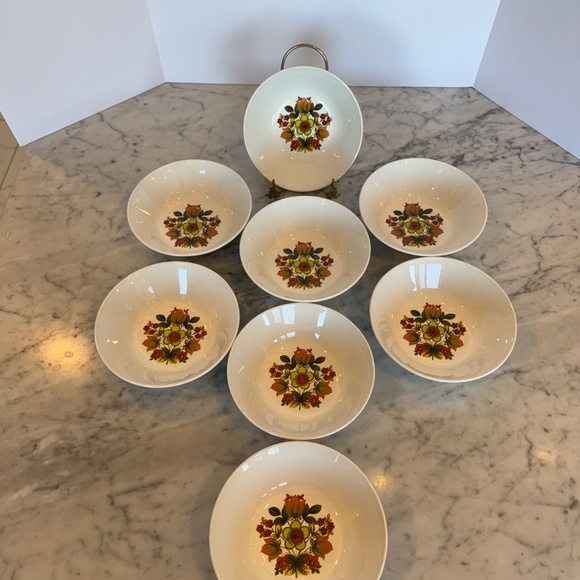 Johnson Bros. Ironstone "Oberon" 6 1/2" bowls. 4 Vintage MCM floral bowls - Picture 11 of 11